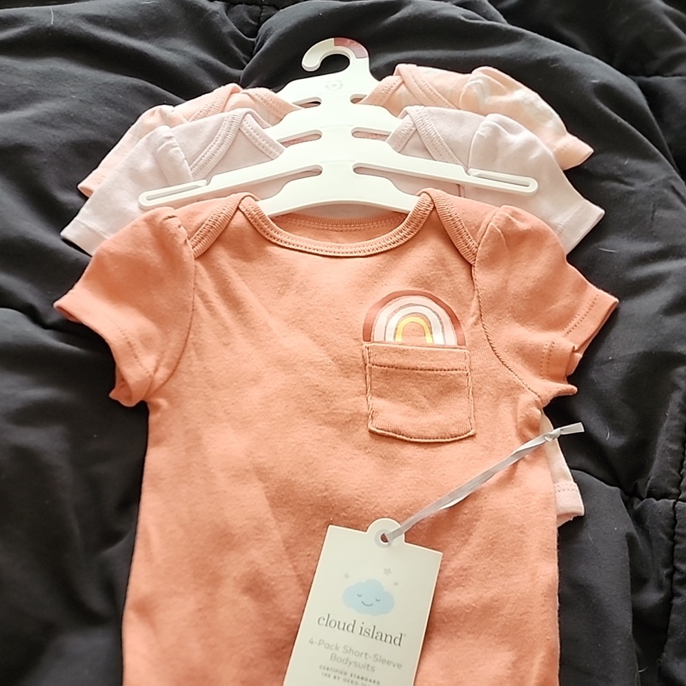 3 pack short sleeve bodysuits